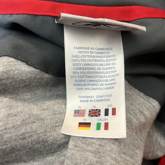 Reebok Red & Gray Full Zippered Windbreaker Size XL - Picture 10 of 11